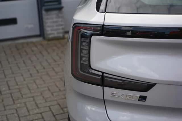Volvo EX90 (2025) thumbnail 8