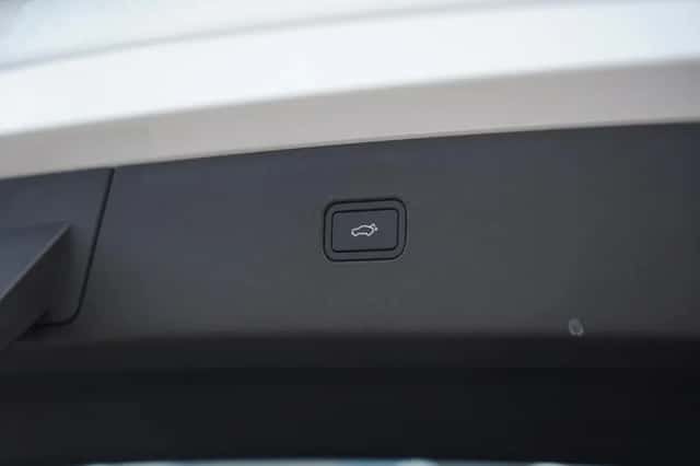 Volvo EX30 (2025) thumbnail 11