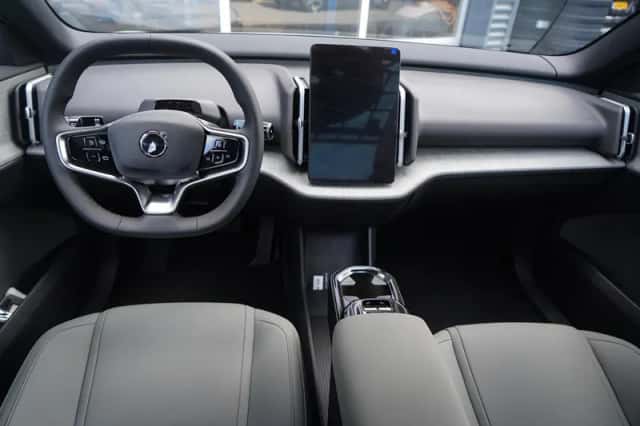 Volvo EX30 (2025) thumbnail 14