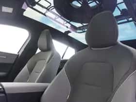Volvo EX30 (2025) thumbnail 18