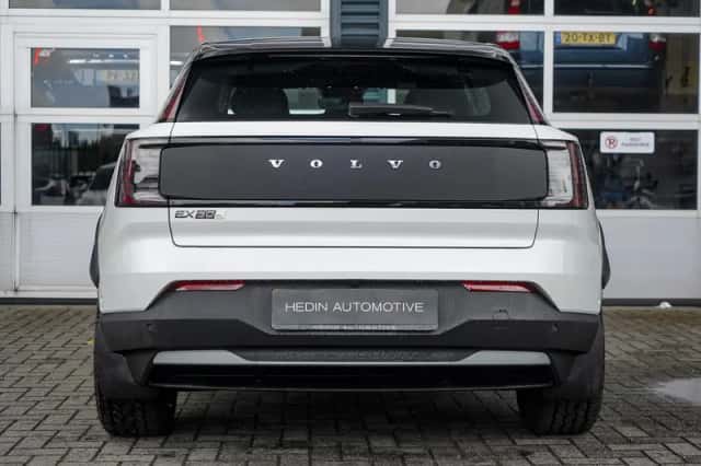 Volvo EX30 (2025) thumbnail 5