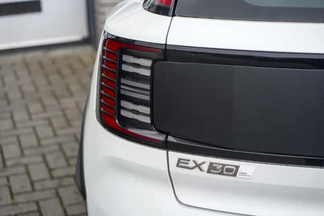 Volvo EX30 (2025) thumbnail 8