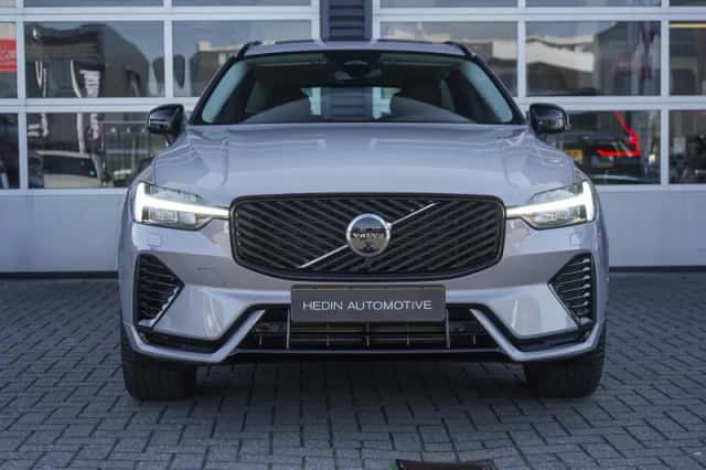 Volvo XC60 (2025) thumbnail 2