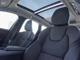 Volvo XC60 (2025) thumbnail 17