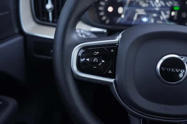 Volvo XC60 (2025) thumbnail 19