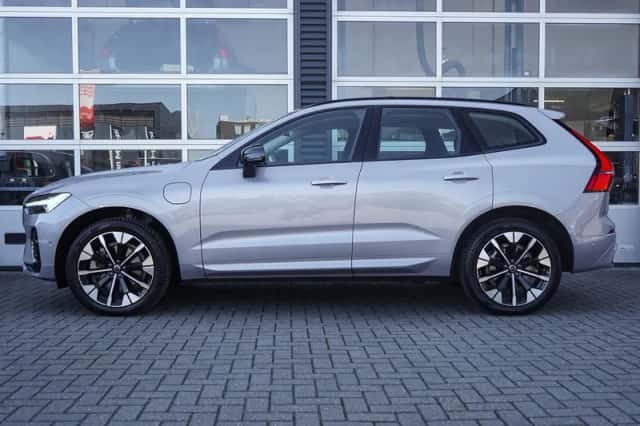 Volvo XC60 (2025) thumbnail 3