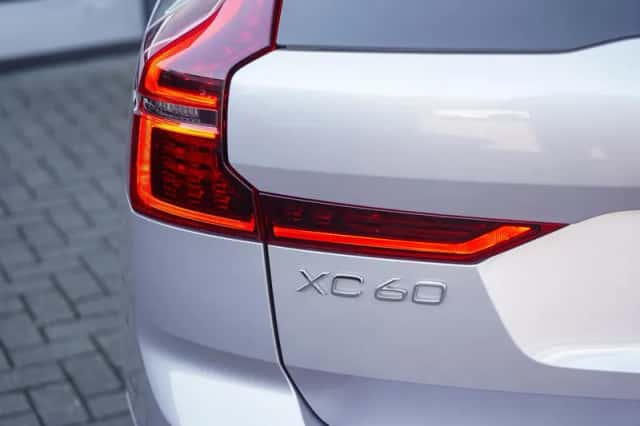 Volvo XC60 (2025) thumbnail 8