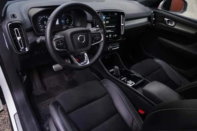 Volvo XC40 (2021) thumbnail 12