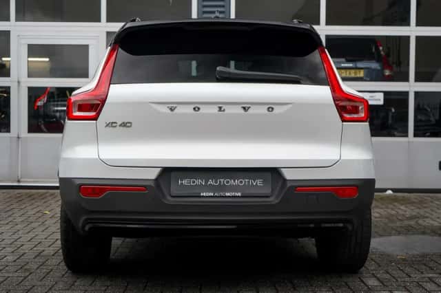 Volvo XC40 (2021) thumbnail 5