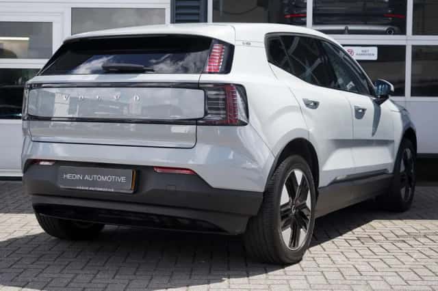 Volvo EX30 (2024) thumbnail 6