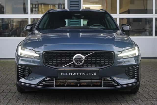 Volvo V60 (2025) thumbnail 2