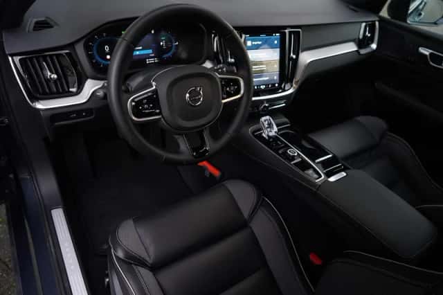 Volvo V60 (2025) thumbnail 12