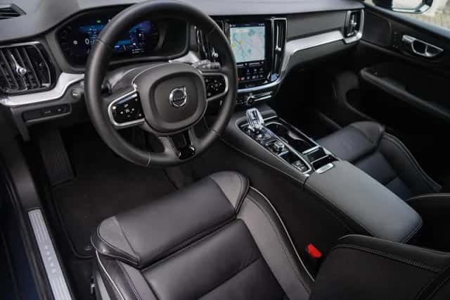 Volvo V60 (2025) thumbnail 12