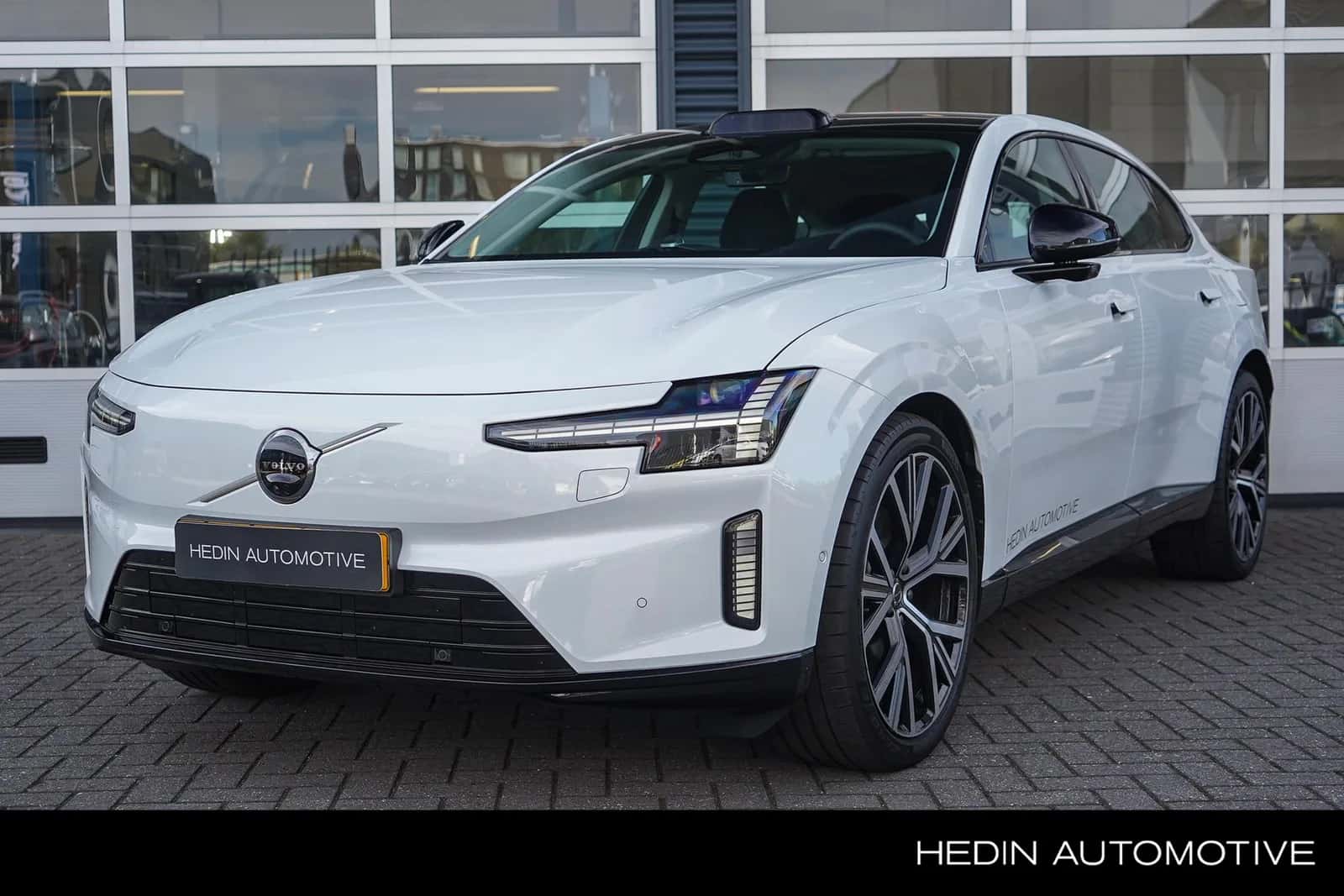 Volvo ES90 (2026) — foto 1