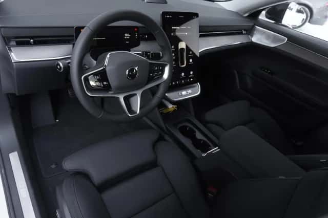 Volvo ES90 (2026) thumbnail 12