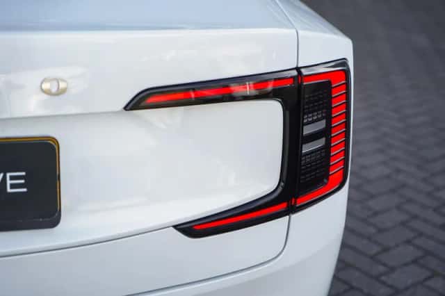 Volvo ES90 (2026) thumbnail 9