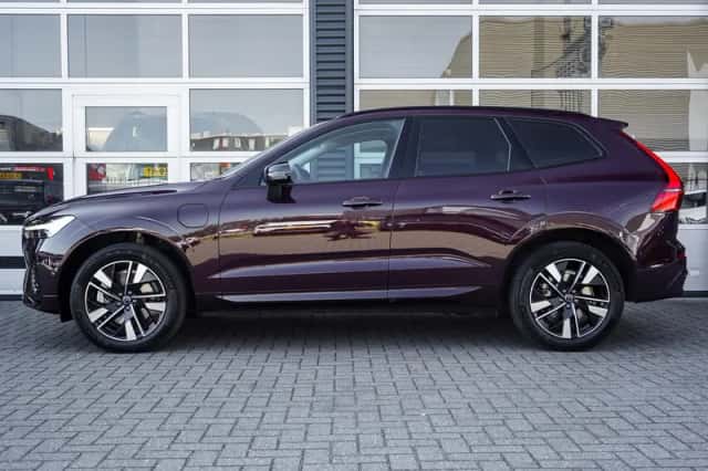 Volvo XC60 (2025) thumbnail 3