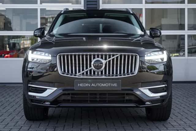 Volvo XC90 (2022) thumbnail 2
