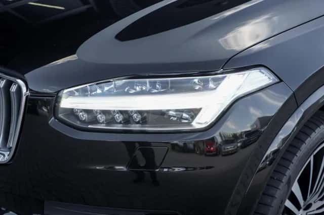 Volvo XC90 (2022) thumbnail 4