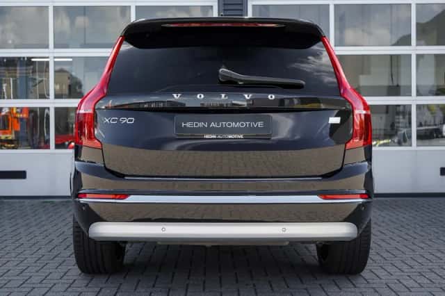 Volvo XC90 (2022) thumbnail 5