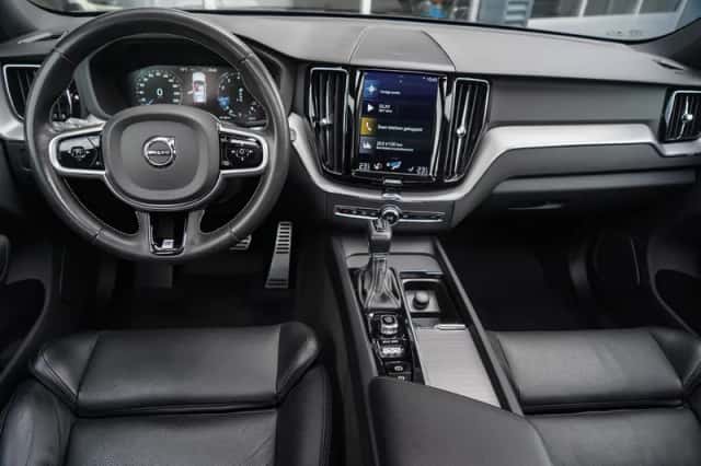 Volvo XC60 (2019) thumbnail 13