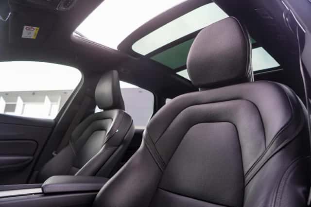 Volvo XC60 (2019) thumbnail 17