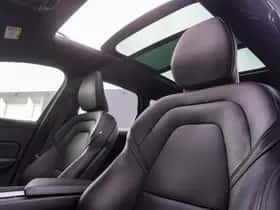 Volvo XC60 (2019) thumbnail 17