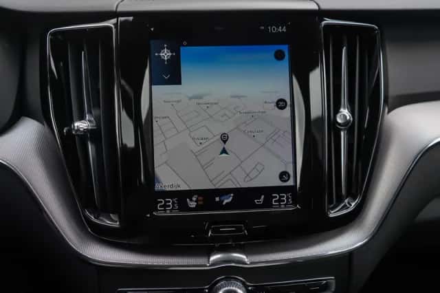 Volvo XC60 (2019) thumbnail 22