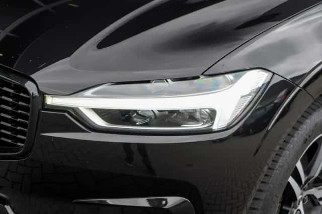 Volvo XC60 (2019) thumbnail 4