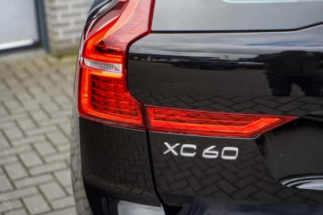 Volvo XC60 (2019) thumbnail 8