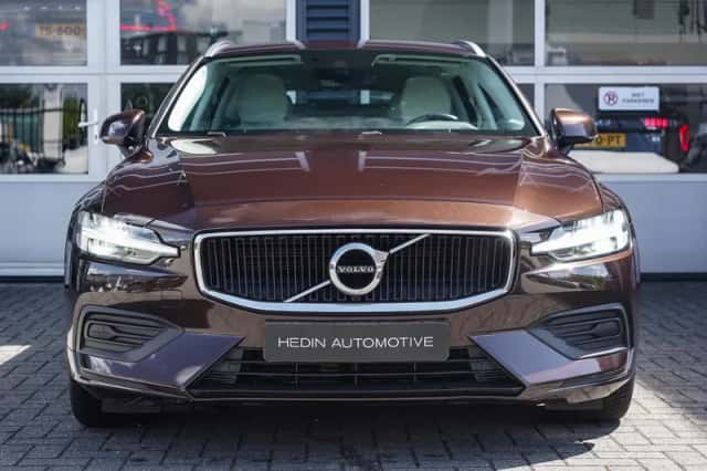 Volvo V60 (2019) thumbnail 2