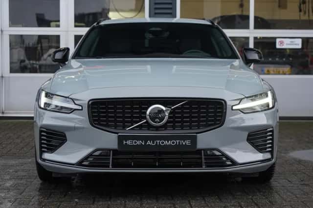 Volvo V60 (2025) thumbnail 2