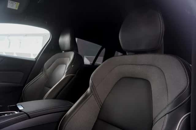 Volvo V60 (2025) thumbnail 17