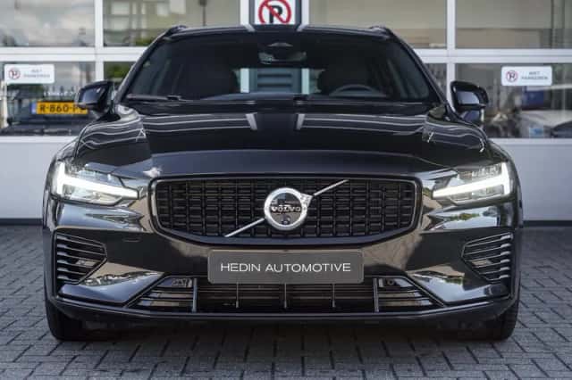 Volvo V60 (2025) thumbnail 2