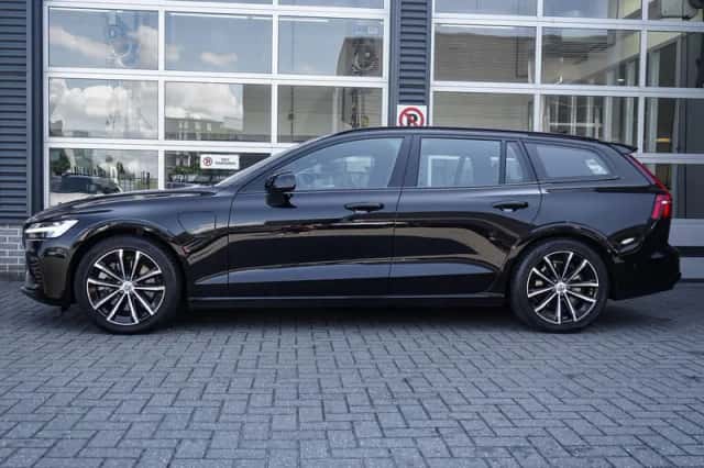 Volvo V60 (2025) thumbnail 3