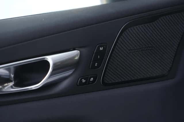 Volvo XC60 (2020) thumbnail 15