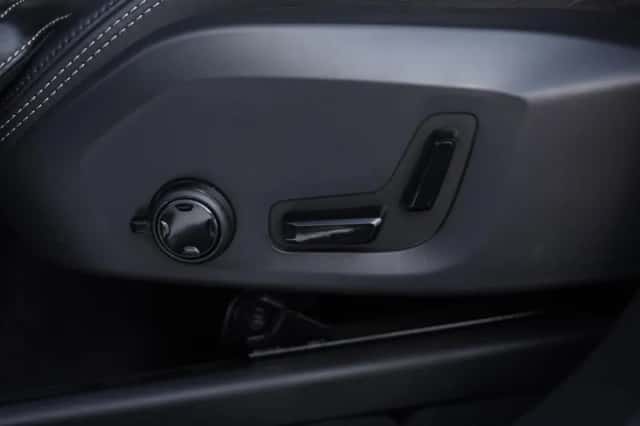 Volvo XC60 (2020) thumbnail 16