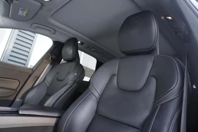Volvo XC60 (2020) thumbnail 17