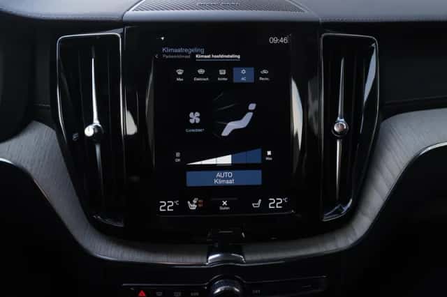 Volvo XC60 (2020) thumbnail 24
