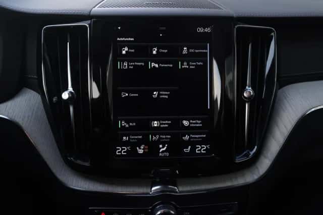 Volvo XC60 (2020) thumbnail 25