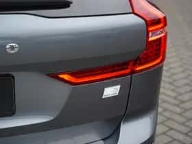 Volvo XC60 (2020) thumbnail 9