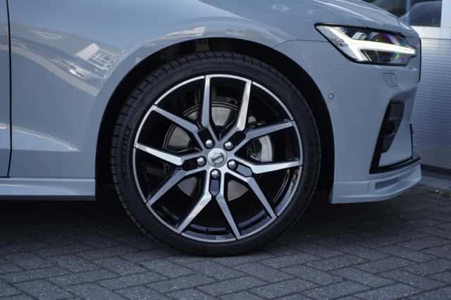 Volvo V60 (2025) thumbnail 7