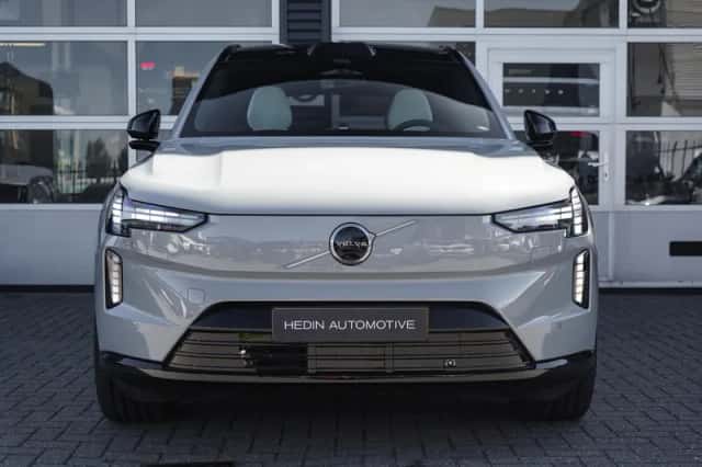 Volvo EX90 (2025) thumbnail 2
