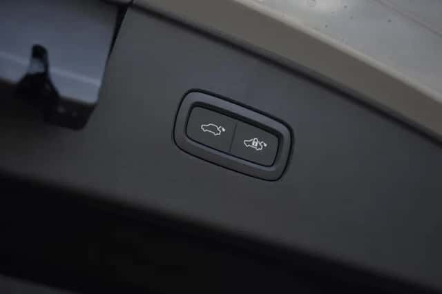Volvo EX90 (2025) thumbnail 11