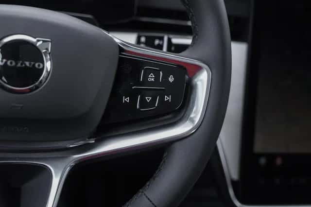Volvo EX90 (2025) thumbnail 19
