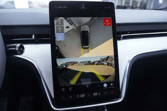 Volvo EX90 (2025) thumbnail 25
