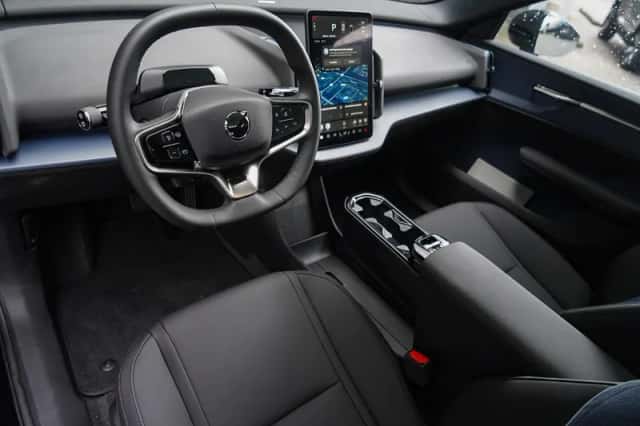 Volvo EX30 (2026) thumbnail 12