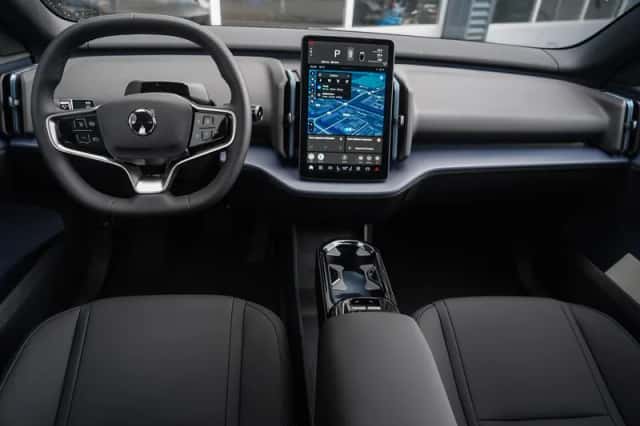 Volvo EX30 (2026) thumbnail 13