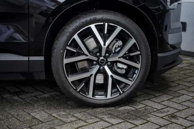 Volvo EX30 (2026) thumbnail 7