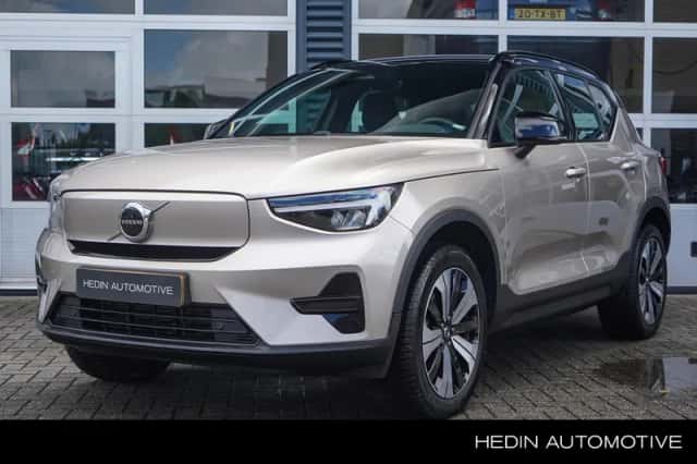 Volvo XC40 (2023) thumbnail 1